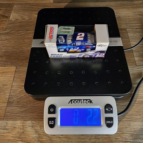 AUTOGRAPHED Brad Keselowski‎ #2 Miller Lite 2013 Fusion Lim Ed 1:64 Diecast Car - Picture 9 of 9